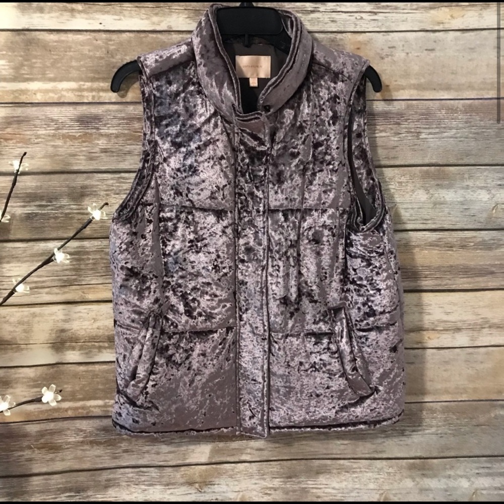 Skies Are Blue purple velvet vest size Medium